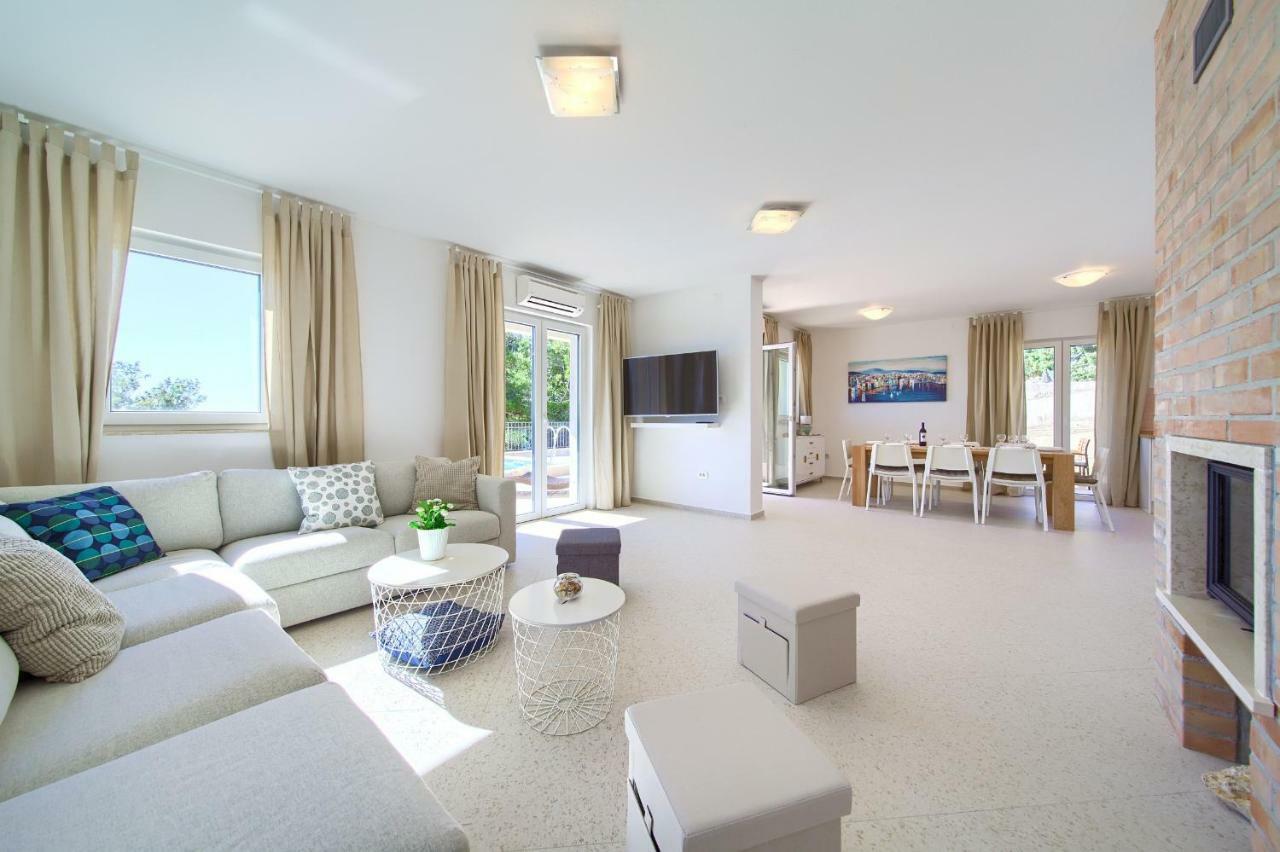 Villa St. Martin-Reef Martinšćica エクステリア 写真
